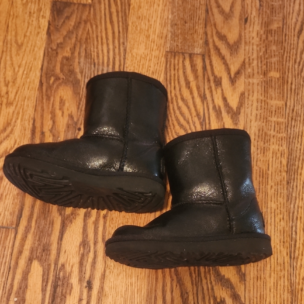 UGG Kids Black Short Classic Boot